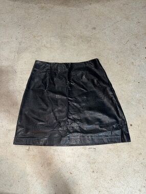 Dynamite Black Faux Leather Croc-Embossed Mini Skirt